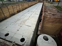 detailní reference, Betonová retenční nádrž pro nakládání s dešťovými vodami z ploch stávajícího obchodního centra Globus Čakovice, db betonové jímky